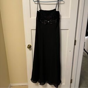 ⭐️ Black Sz 14 Large Strappy Formal Dress with Bow Detail